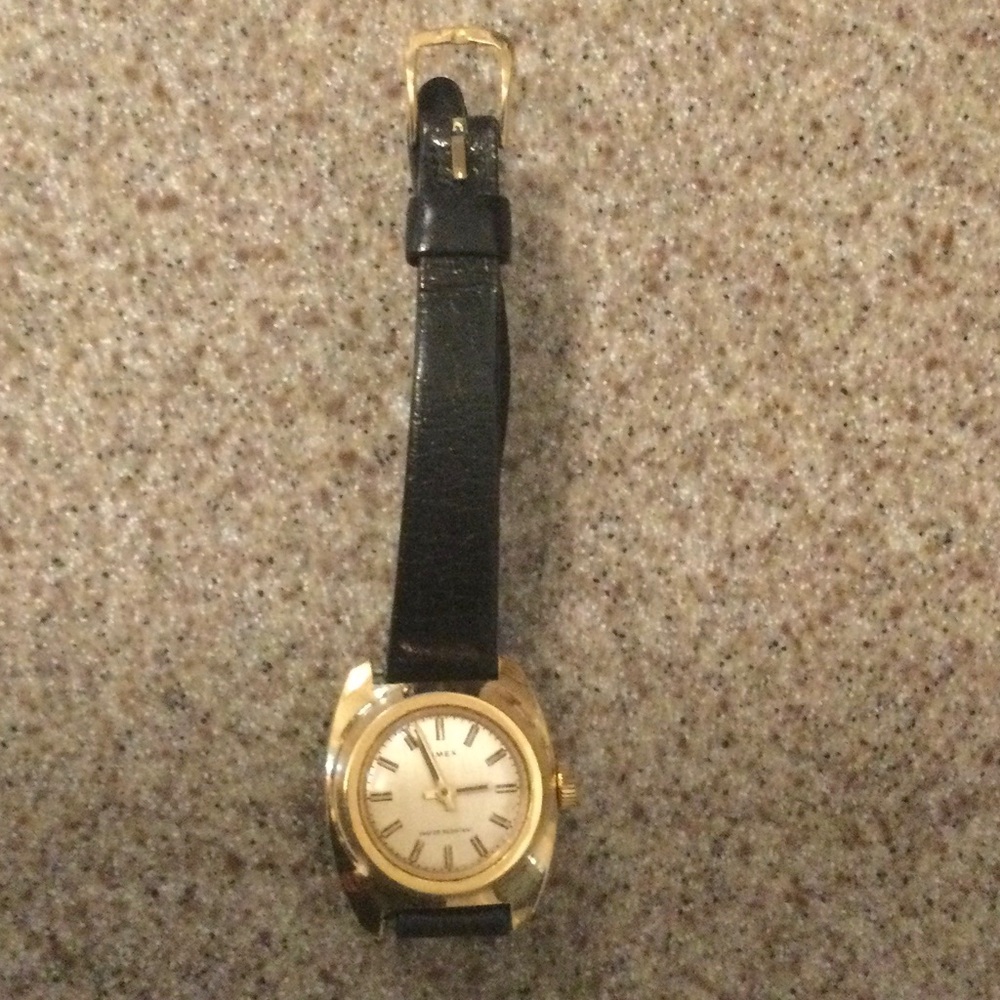 Vintage Gold Tone Watch with Black Leather Strap